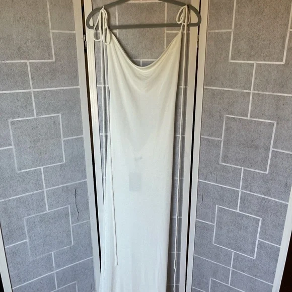 Melani Long Laces Draped Cowl Backless Maxi Dress 🕊️ - Picture 3 of 14